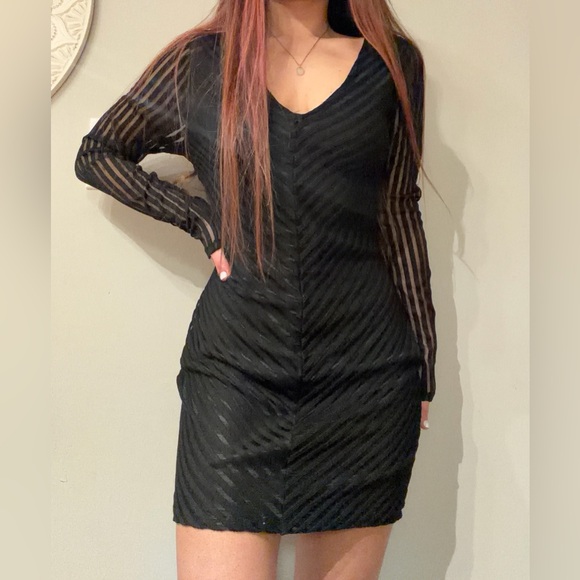 Charlotte Russe Black Textured Long Sleeve Dress - Picture 4 of 5